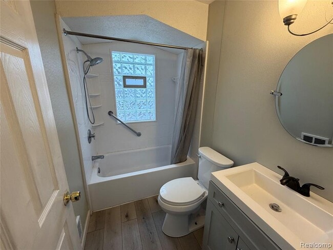 Building Photo - 7784 Mettetal St