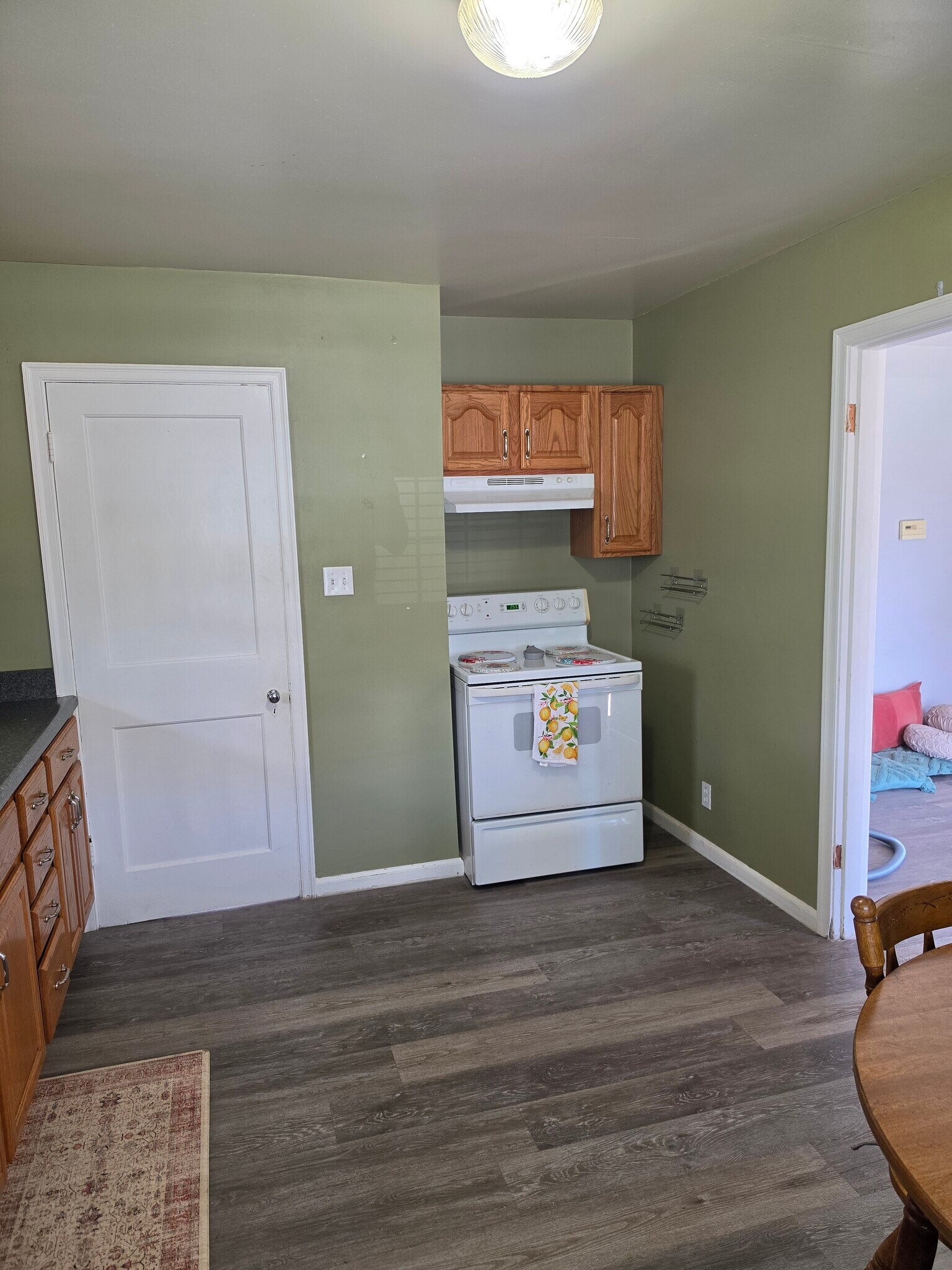 Kitchen - 1730 Morey Ave