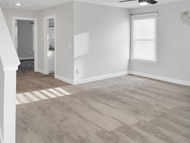 Building Photo - 1102 Dartmouth Dr