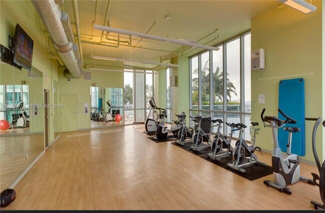 Building Photo - 888 Biscayne Blvd