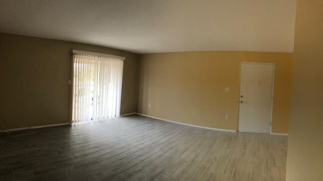 Building Photo - 1830 Maravilla Ave