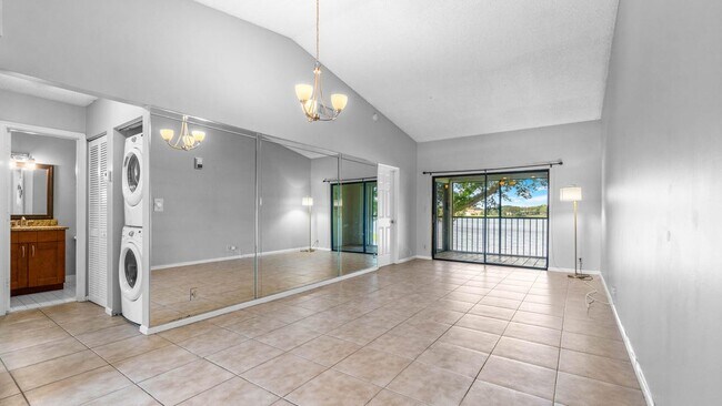 Building Photo - 2900 Olivewood Terrace