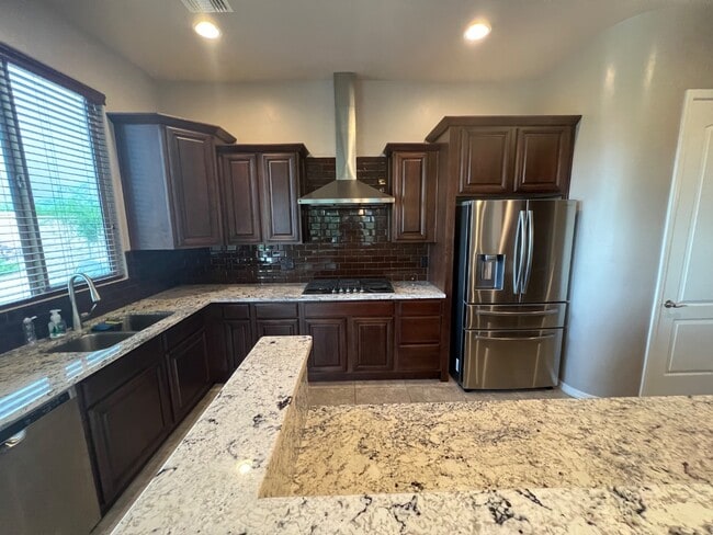 Building Photo - 14466 E Flamingo Cres Pl