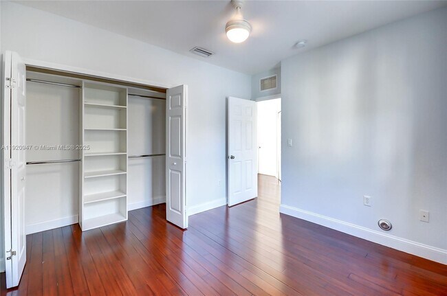 Building Photo - 11331 NW 44th Terrace