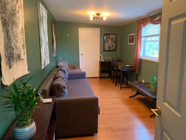 Bedroom 3 - 806 Berkshire Rd