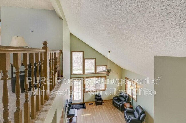Building Photo - 4080 Meadowlark Curve