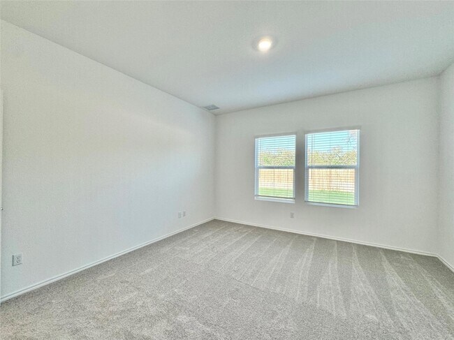 Building Photo - 1316 Acorn Oak Dr