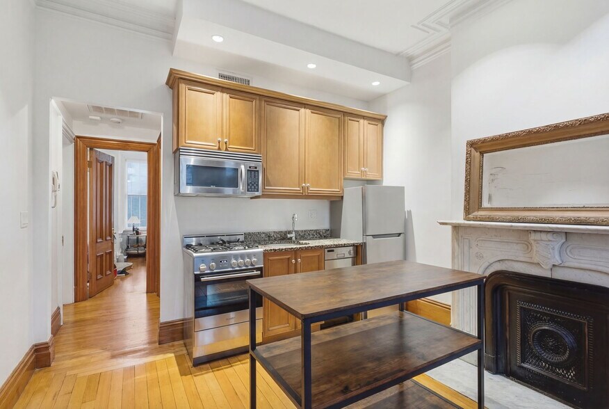 Building Photo - 1609 Tremont St