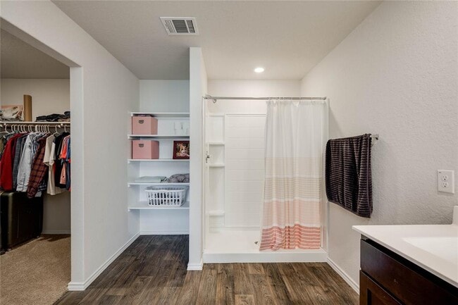 Building Photo - 216 Skipping Stone Ln