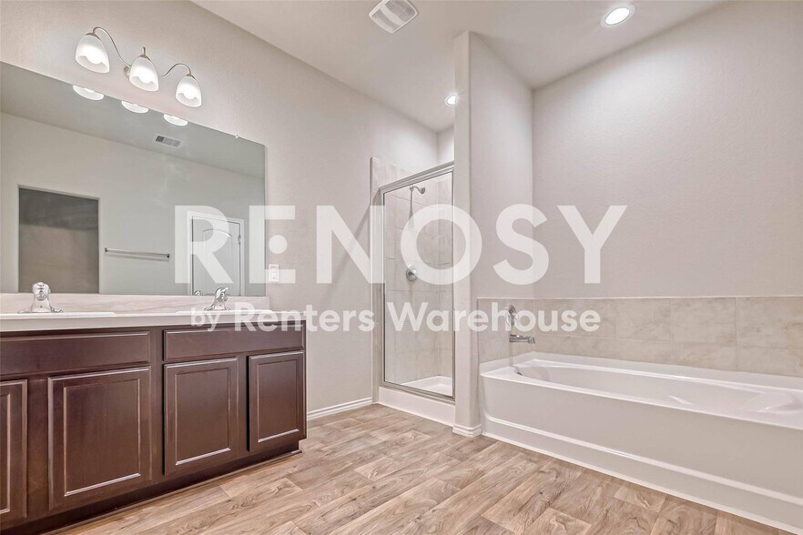 Building Photo - 14122 Silver Falls Ct