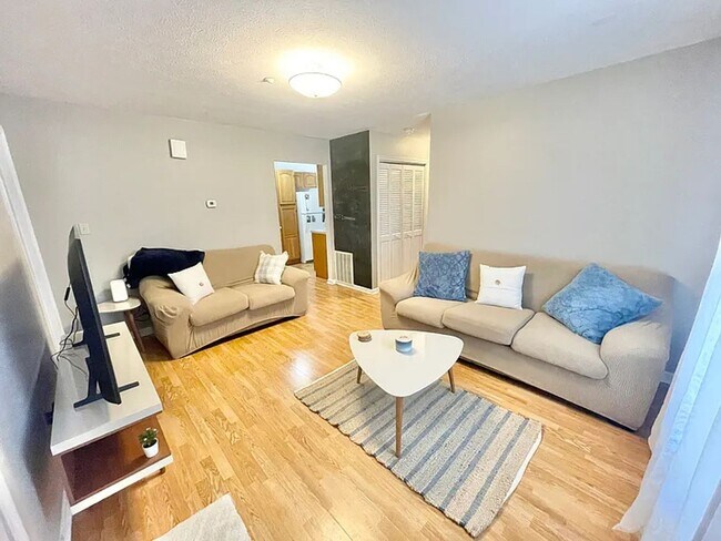 Interior Photo - 52 Campus Drive
