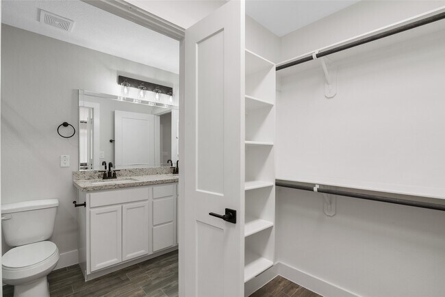 Building Photo - 13018 Walden Rd