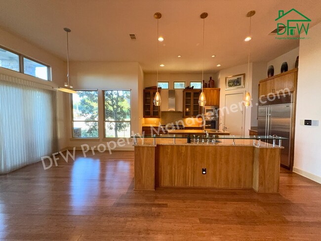 Building Photo - 4 Bedroom, 4 1/2 Bathroom Home with Pool for Lease in Irving