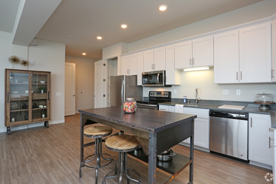 Manseau Flats 2480 Marina Cir Ashwaubenon WI 54304 Apartment Finder