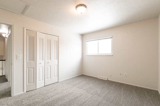Building Photo - 6638 Cole Ct