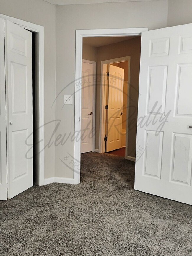 Building Photo - ON SPECIAL! THIS PROPERTY HAS A 1/2 OFF TH...