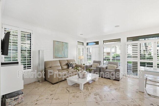 Building Photo - 9707-9707 E Mountain View Rd