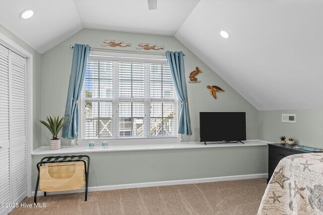 Building Photo - 125 Pelican Dr