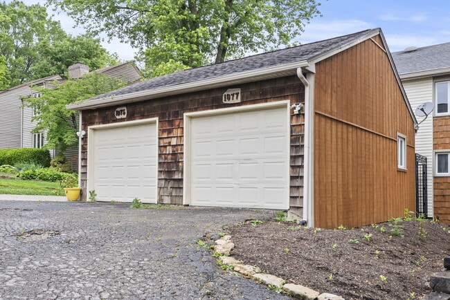 Building Photo - 1077 Armstrong Mill Rd