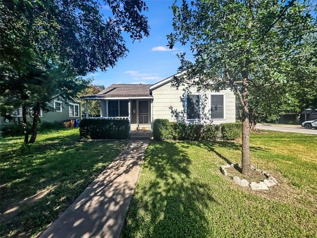 Primary Photo - 5501 Montview St