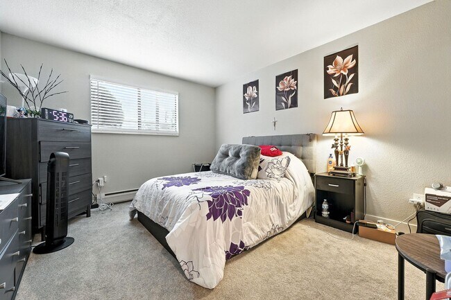 Building Photo - Beautifully Updated 1 Bed, 1 Bath Rental - Modern Comfort Meets Style!