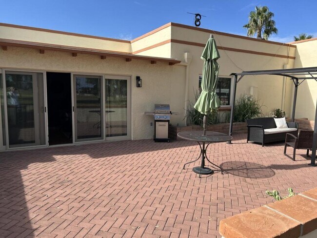 Building Photo - 449 E Paseo Chuparosas