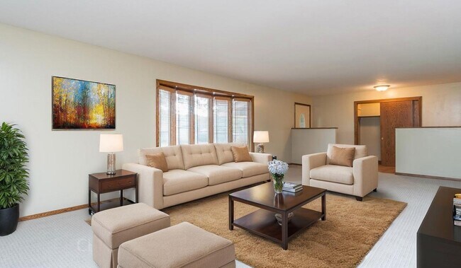 Building Photo - LARGE AND SPACIOUS, YET COZY AND QUAINT RANCH STYLE 4 BD, 3 BA HOUSE WITH DOUBLE ATTACHED GARAGE,...