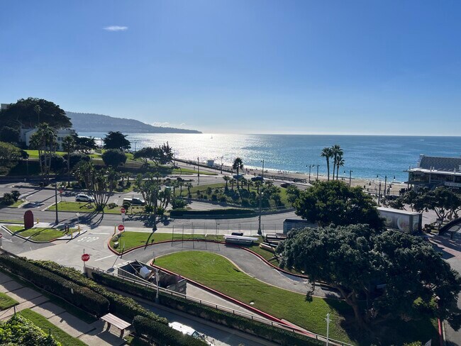 Ocean view from ocean stairs - 640 The Vlg