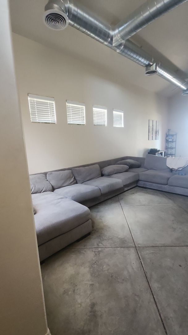 Building Photo - 3075 N Presidio Park Pl