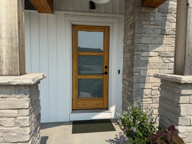Building Photo - Executive Rental – Custom 5-Bedroom, 3.5-B...