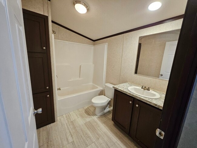 Building Photo - 279 York Harbor