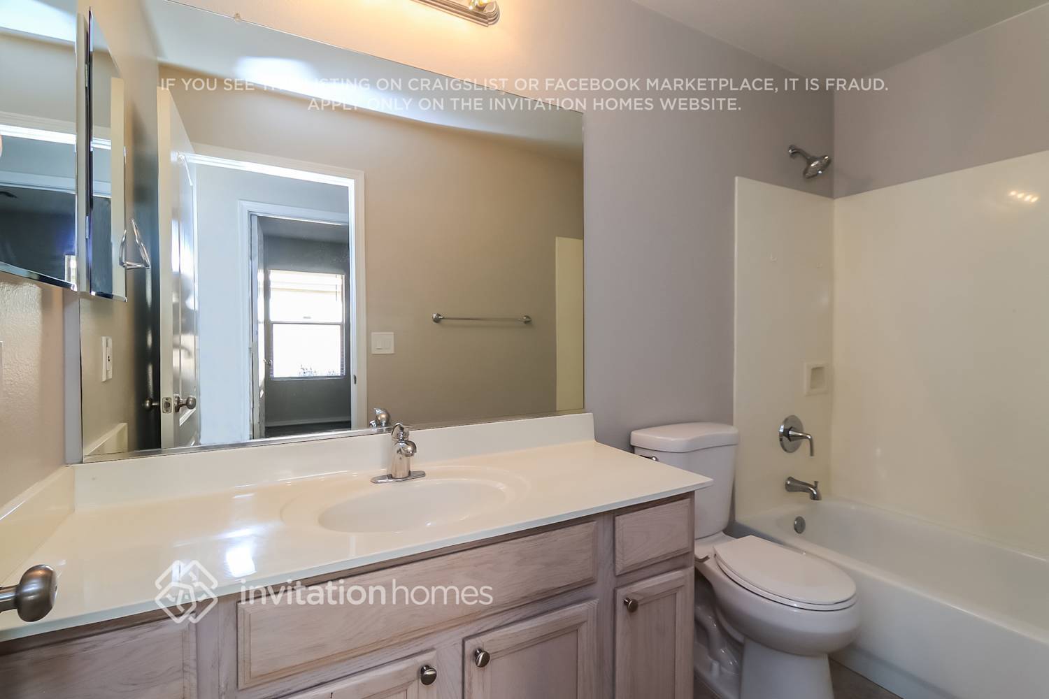 Building Photo - 12506 W Lincoln St