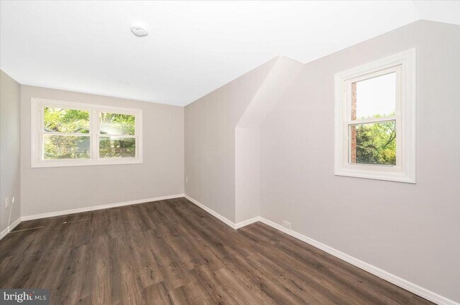 Building Photo - 13205 Okinawa Ave