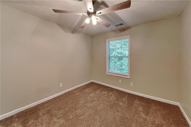 Building Photo - 3468 Erin Glen NW