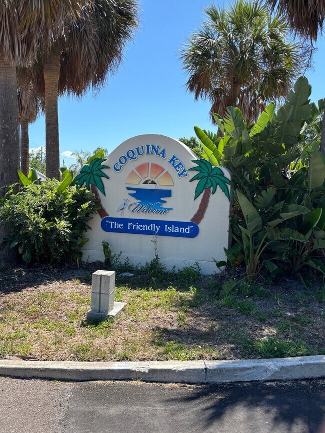 Building Photo - 172 38th Ave SE