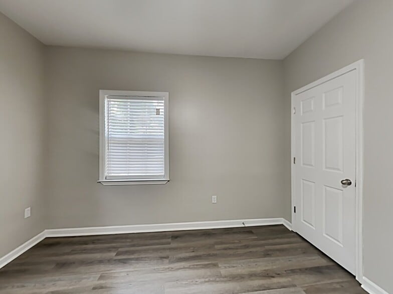 Building Photo - 255 Farrington Ave SE