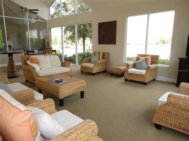 Building Photo - 4177 N Orange Blossom Trl