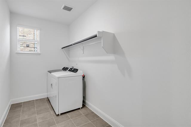 Building Photo - 2456 Glacier Rdg