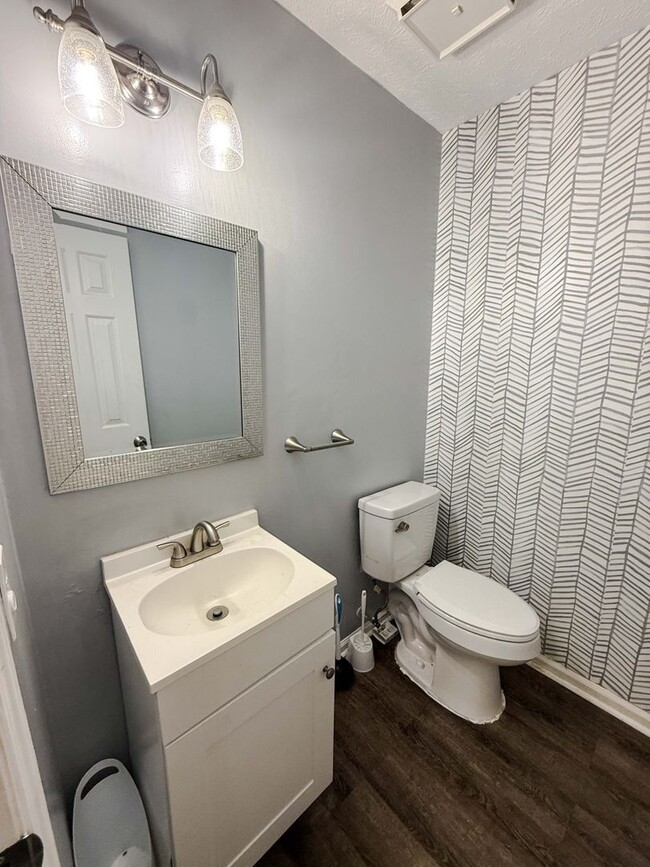 Building Photo - 3446 Sandystone Cir