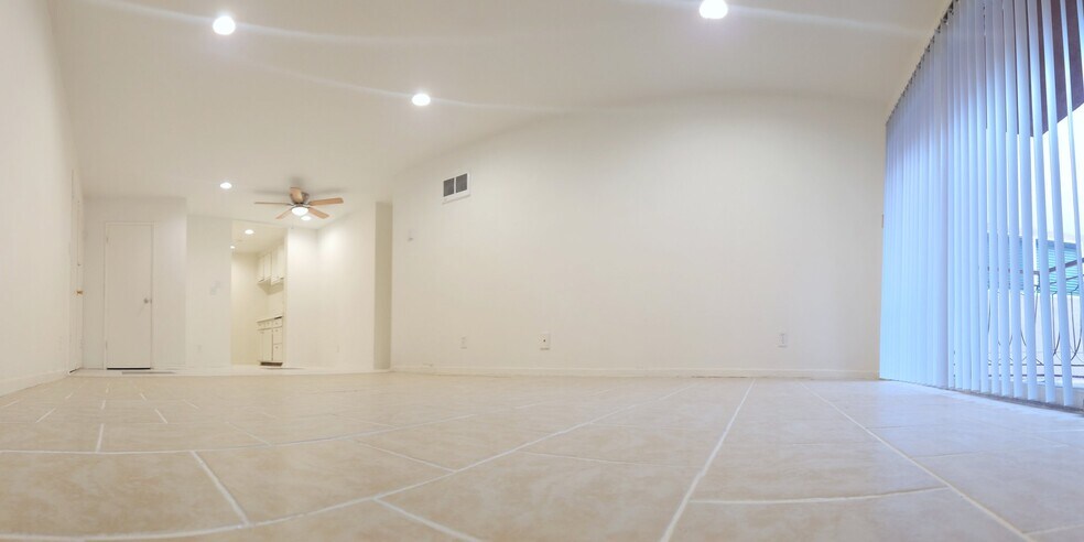 Building Photo - 8108 Langdon Ave