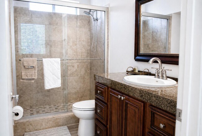 Building Photo - 77795 Sunnybrook Dr