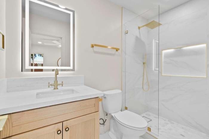 Building Photo - 6837 Celia Vista Dr