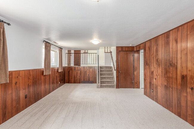 Building Photo - 6724 Knight Dr