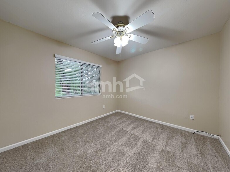 Building Photo - 2061 E Appaloosa Rd