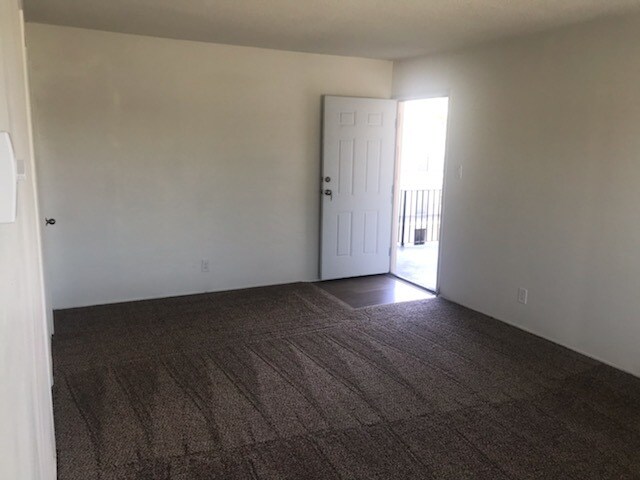 Building Photo - 2611 E Broadway