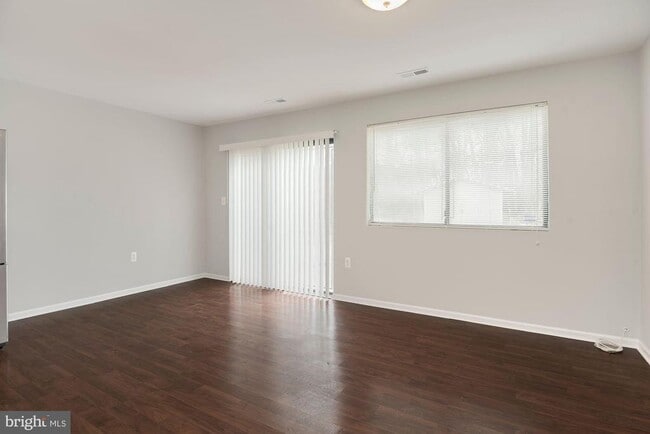 Building Photo - 6401 Woodgreen Cir