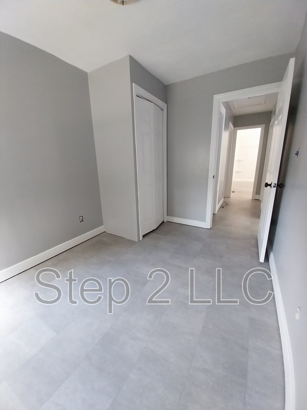 Building Photo - 18420 Parkmount Ave