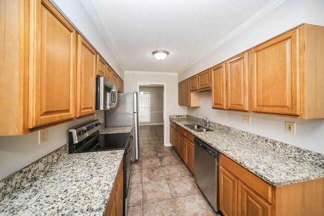 Building Photo - 4481 Tracy Lynn Dr
