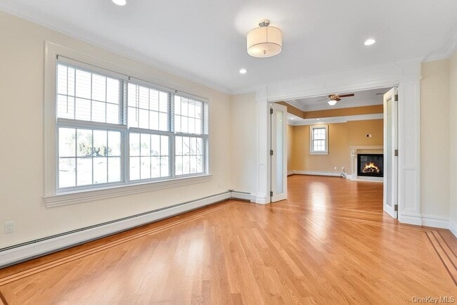 Building Photo - 34 Renfrew Rd