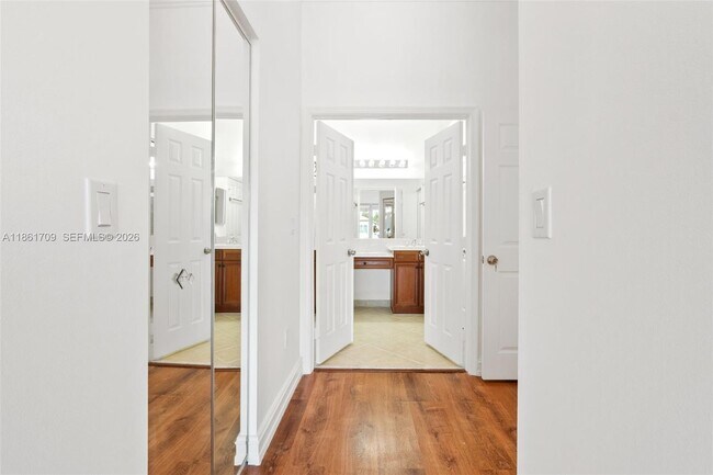 Building Photo - 5168 SW 157th Ave